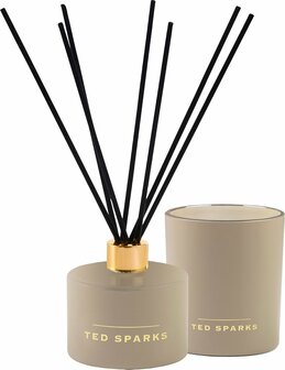 Ted Sparks gift set geurkaars en diffuser tonka &amp; pepper