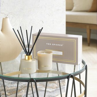 Ted Sparks gift set geurkaars en diffuser tonka &amp; pepper