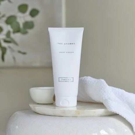 Ted Sparks body cream fresh linen